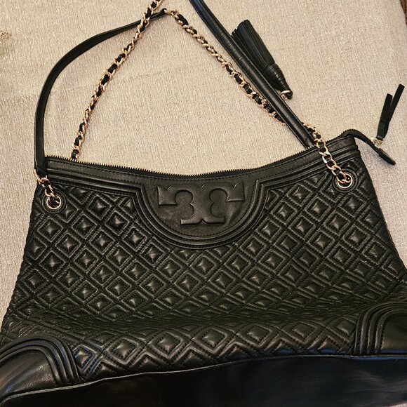 Tory Burch Handbags - Tory Burch Quilted Fleming tote